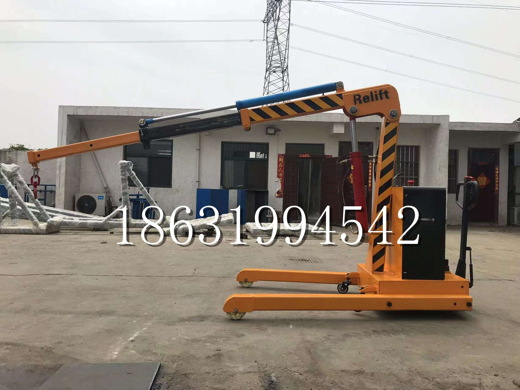 西峰区久征定做3吨三轮随车吊 农用园林绿化移树吊 平板工程用小吊机